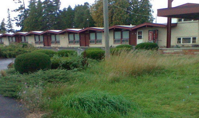 Tradewinds Motel - Random Photos From The Web (newer photo)